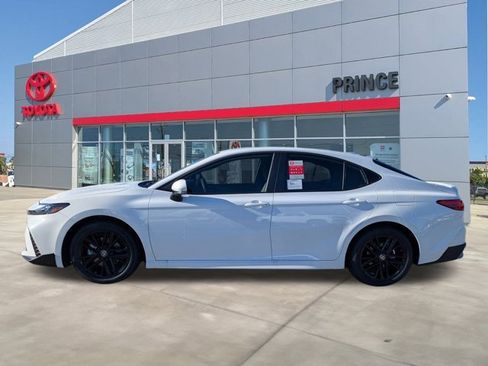 New 2026 Toyota Camry SE image 7