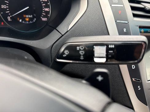 Used 2017 Lincoln MKZ Select FWD image 17
