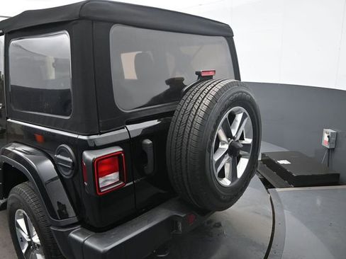 Used 2022 Jeep Wrangler Unlimited Sahara image 24