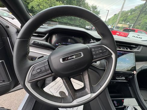 Certified 2024 Jeep Grand Cherokee Limited 4xe AWD/4WD image 15