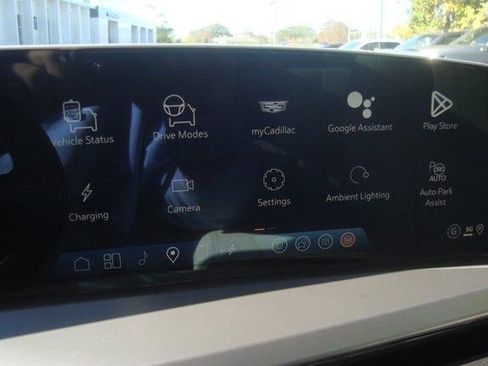 New 2026 Cadillac Vistiq Luxury image 13