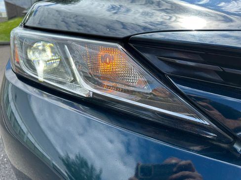 Used 2020 Toyota Camry LE w/ Carpet Mat Package FWD image 25