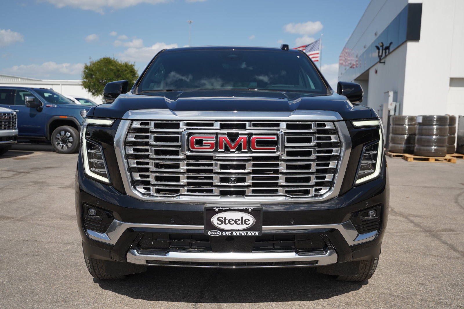 New 2026 GMC Yukon Denali w/ Advanced Technology Package RWD image 3