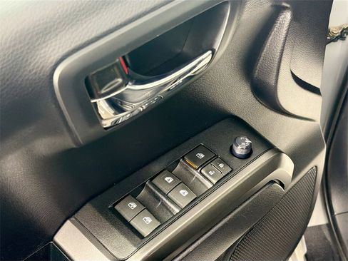 Used 2020 Toyota Tacoma TRD Sport image 17