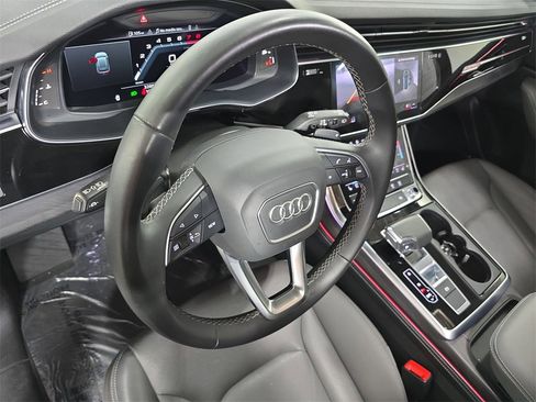 Used 2023 Audi Q8 Premium Plus w/ Premium Plus Package image 4