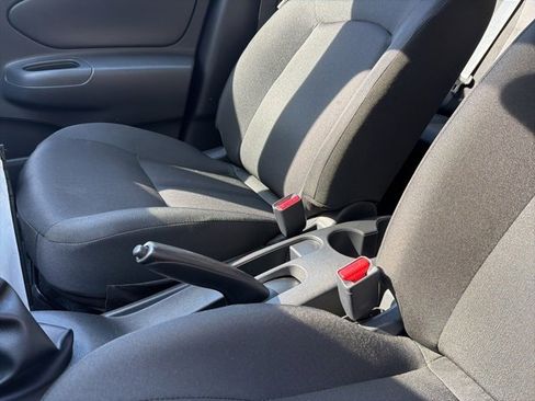 Used 2019 Nissan Versa S image 16