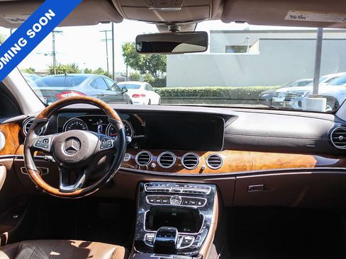 Used 2017 Mercedes-Benz E 300 image 16
