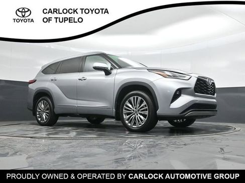 Used 2023 Toyota Highlander Platinum image 45