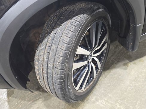 Used 2023 Nissan Pathfinder Platinum image 33