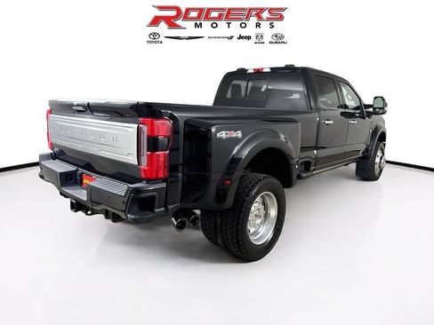Used 2023 Ford F450 Platinum w/ Camper Package AWD/4WD image 13