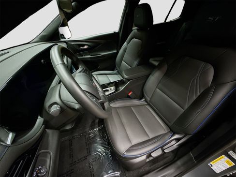 Certified 2024 Buick Envista Sport Touring image 19