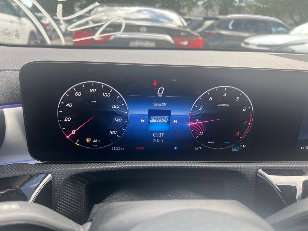 Used 2025 Mercedes-Benz CLA 250 4MATIC image 5
