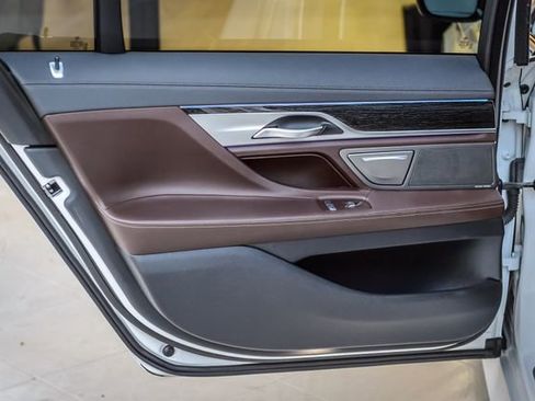 Used 2020 BMW 740i w/ M Sport Package image 48