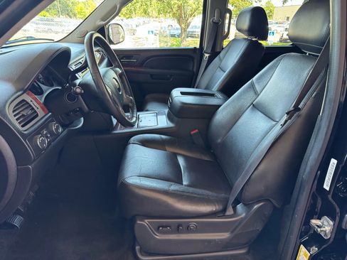 Used 2013 Chevrolet Suburban LTZ image 29
