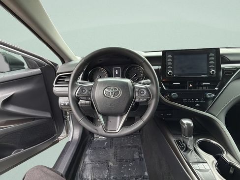 Used 2024 Toyota Camry SE FWD image 12
