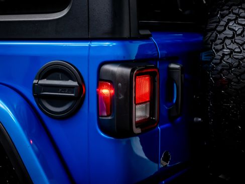 Used 2021 Jeep Wrangler Rubicon image 12