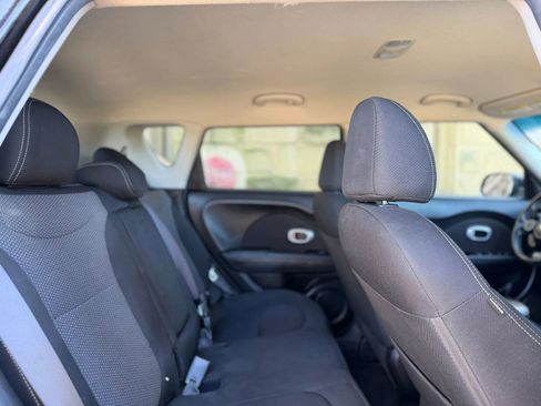 Used 2018 Kia Soul + FWD image 20