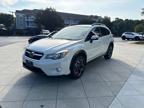 Used 2015 Subaru Crosstrek 2.0i Limited w/ Popular Package #2 AWD/4WD image 3