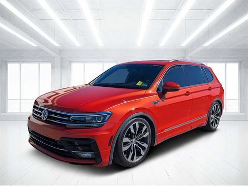 Used 2019 Volkswagen Tiguan SEL Premium R-Line w/ 3rd Row Seat Package image 8