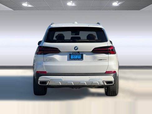 New 2026 BMW X5 xDrive50e AWD/4WD image 9