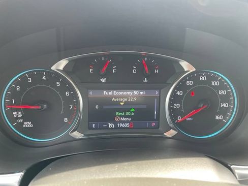 Used 2023 Chevrolet Traverse RS AWD/4WD image 17