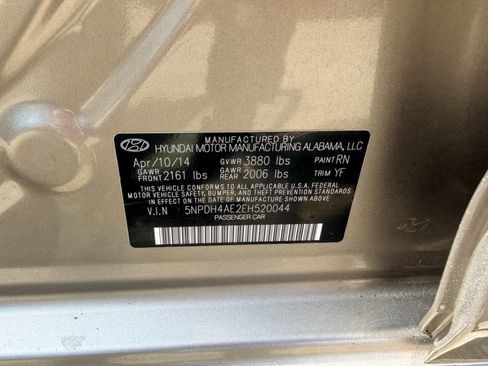 Used 2014 Hyundai Elantra SE FWD image 9