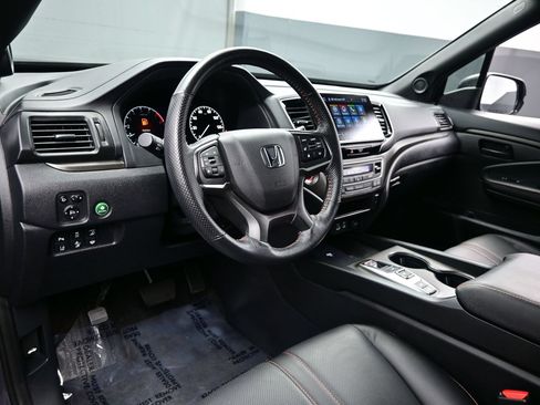 Used 2025 Honda Ridgeline TrailSport image 13