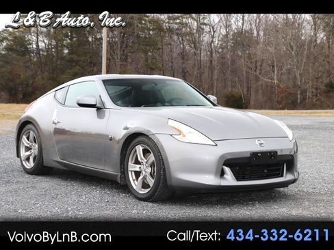 Used 2010 Nissan 370Z Touring image 1
