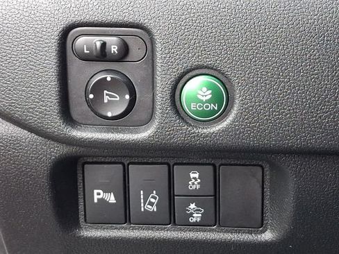 Used 2017 Honda Pilot Elite image 9