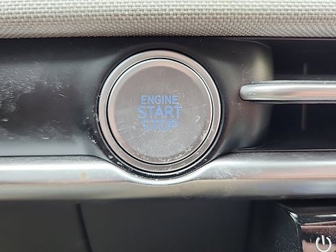 Used 2025 Hyundai Santa Cruz Limited image 24