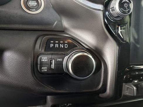 Used 2024 RAM 2500 Big Horn w/ Sport Appearance Package image 14