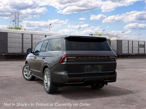 New 2027 Lincoln Navigator Reserve AWD/4WD image 8