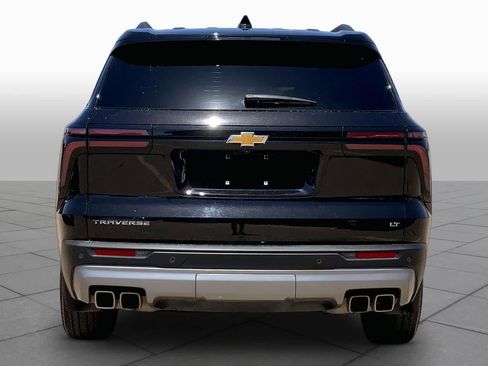 Used 2024 Chevrolet Traverse LT w/ LPO, Floor Liner Package FWD image 5