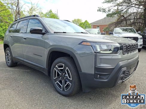 New 2026 Jeep Cherokee Laredo AWD/4WD image 2