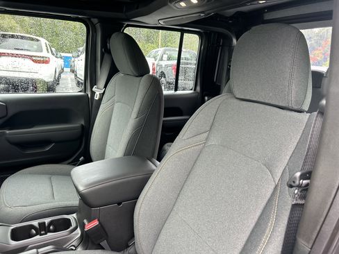 New 2025 Jeep Gladiator Sport image 33