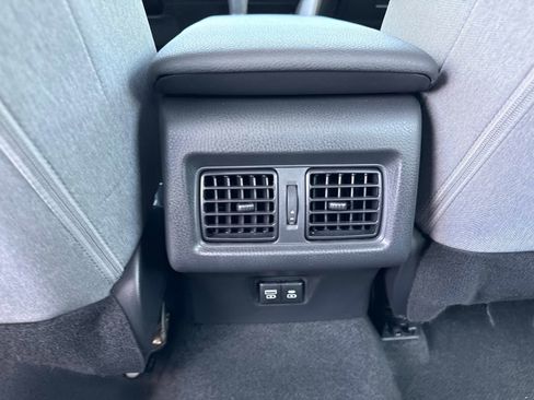 Used 2025 Toyota Camry LE image 15