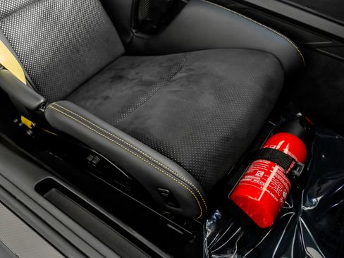 Used 2024 Porsche 911 GT3 RS image 37