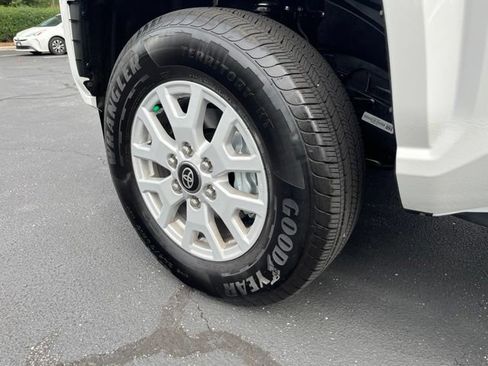 Used 2026 Toyota Tacoma SR5 RWD image 12