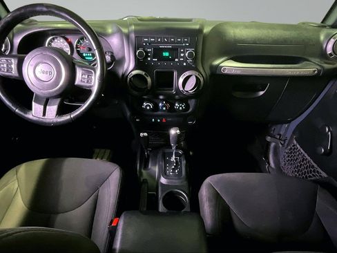 Used 2017 Jeep Wrangler Sport AWD/4WD image 7