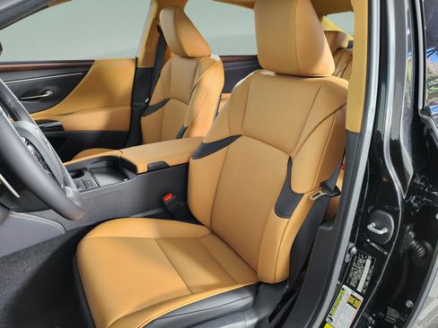 New 2025 Lexus ES 350 w/ Premium Package image 11