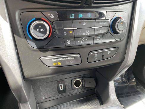 Certified 2017 Ford Escape SE FWD image 26