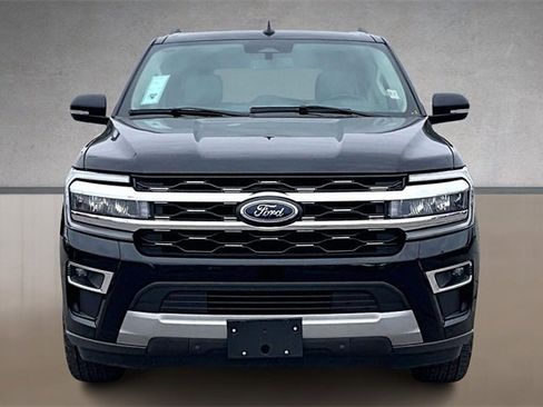 Used 2024 Ford Expedition Limited image 3