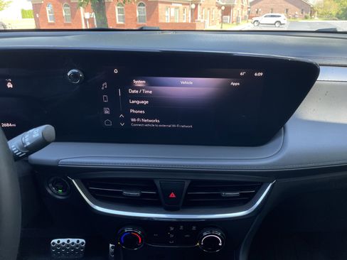 Used 2024 Buick Encore GX Preferred w/ Advanced Technology Package image 18