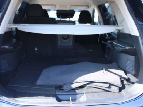Used 2019 Nissan Rogue SV FWD image 40