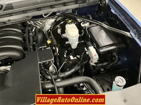 Used 2017 Chevrolet Silverado 1500 LT w/ All Star Edition AWD/4WD image 37