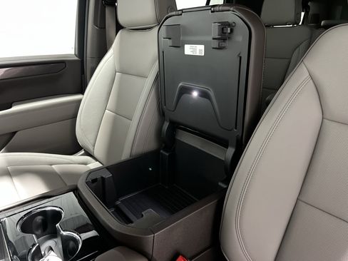 New 2025 GMC Yukon Elevation w/ LPO, Floor Liner Package image 39