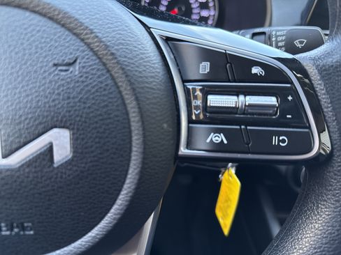 Certified 2023 Kia Forte LXS image 19