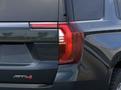 New 2026 GMC Yukon AT4 w/ AT4 Premium Plus Package AWD/4WD image 11
