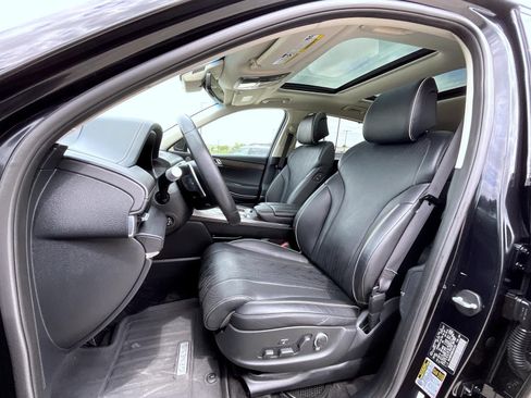 Used 2021 Genesis GV80 2.5T w/ Prestige Package 04 AWD/4WD image 11