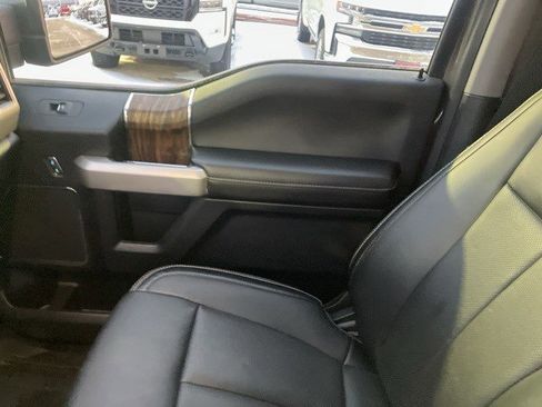 Used 2019 Ford F150 Lariat w/ Equipment Group 502A Luxury image 20